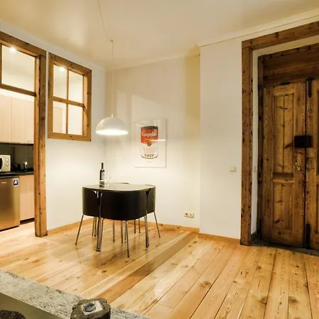 Bmyguest - Bairro Alto Charming Apartman *
