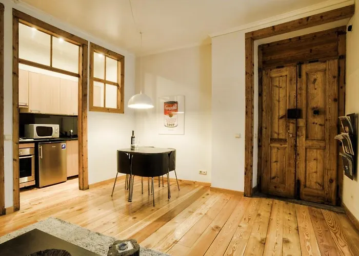 Bmyguest - Bairro Alto Charming Apartman *